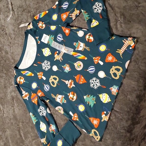 NWT  Old Navy Holiday shirt - Picture 3 of 7